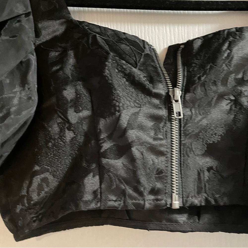 Future collective kahlana barfield black top crop - Picture 7 of 9